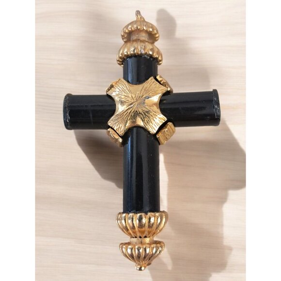 Classic Onyx Natural Brass Cross Pendant, 2.5" x 1.5" - Picture 2 of 2